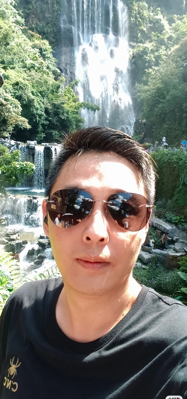 小小帅哥的第一张照片--王婆说媒