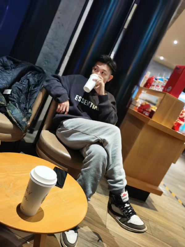LAZY的第一张照片--王婆说媒