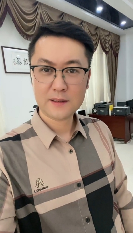 勤勉的第一张照片--王婆说媒