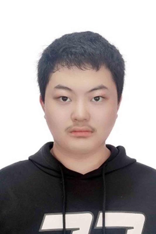 爱笑的男孩的第三张照片--王婆说媒