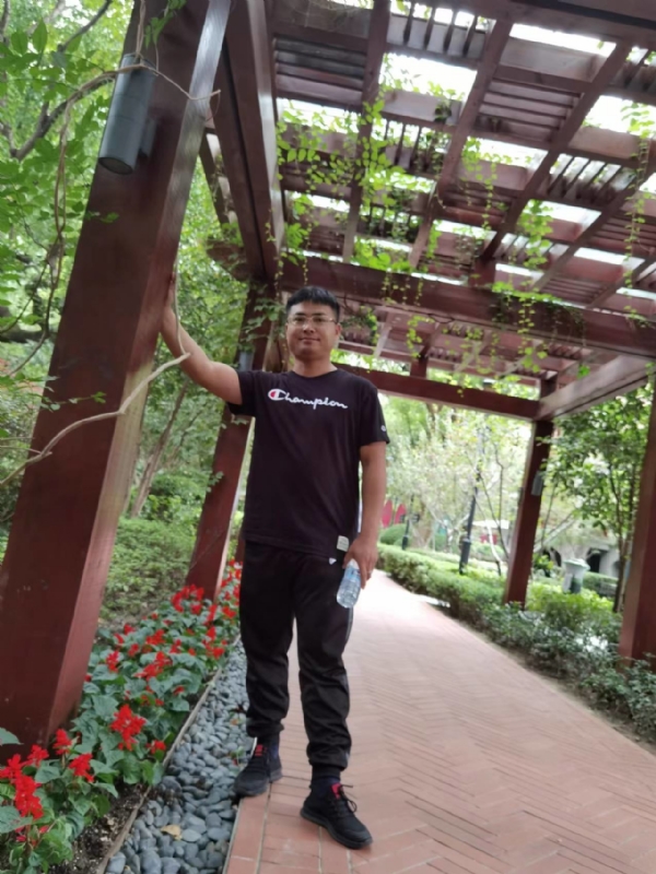 会飞的鱼的第三张照片--王婆说媒