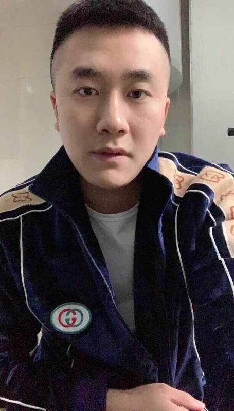 凌毅的第一张照片--王婆说媒