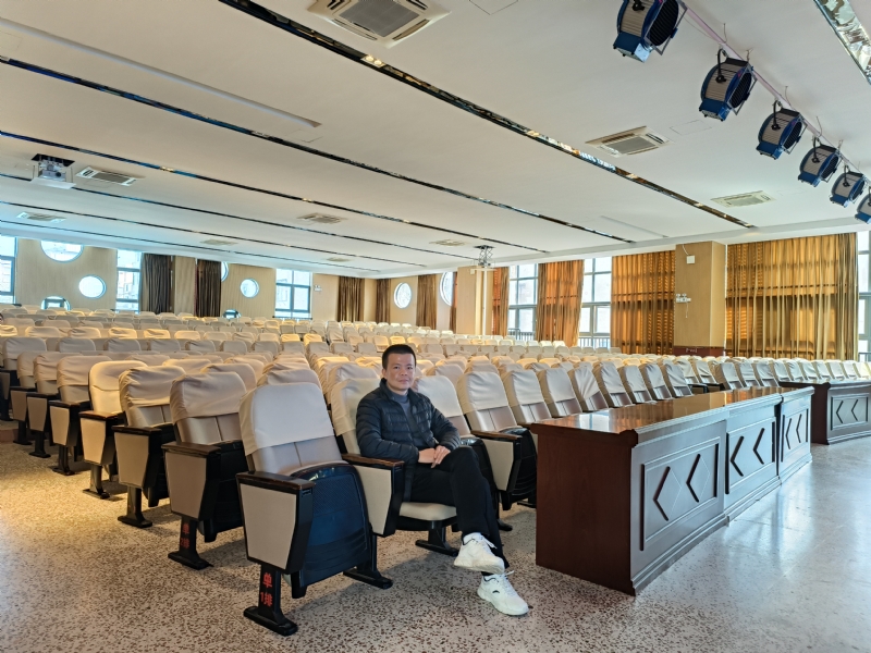 锦瑟的第二张照片--王婆说媒