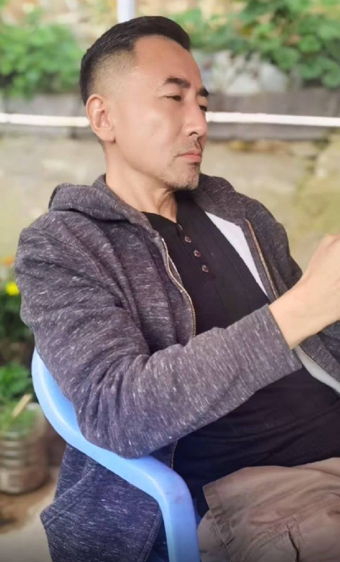 张凯的第二张照片--王婆说媒