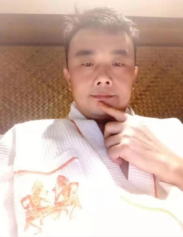 青锋的第一张照片--王婆说媒