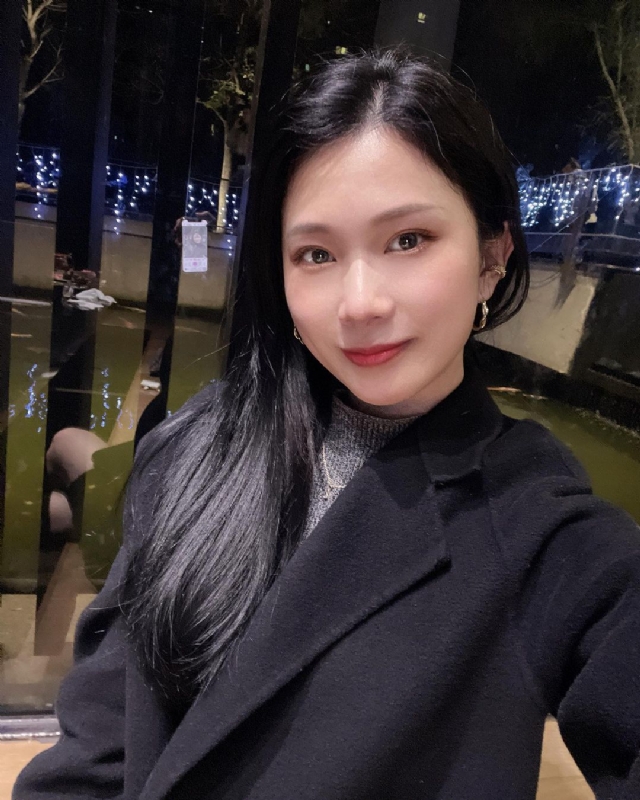 欣欣向荣的第一张照片--王婆说媒