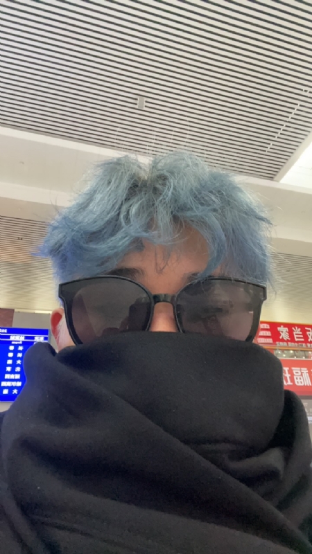 平行线的第二张照片--王婆说媒