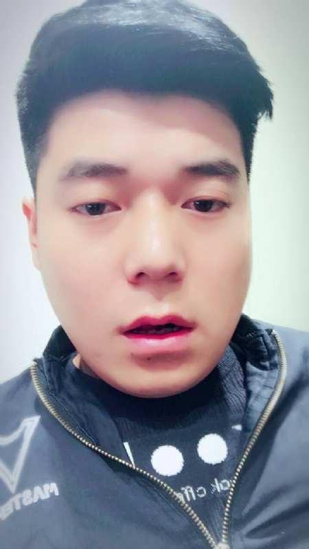 风向决定发型的第一张照片--王婆说媒