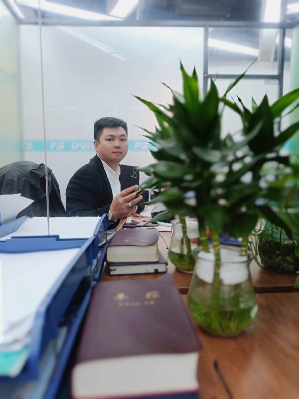 杨某人的第一张照片--王婆说媒