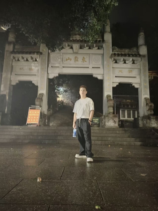 慕晨的第一张照片--王婆说媒