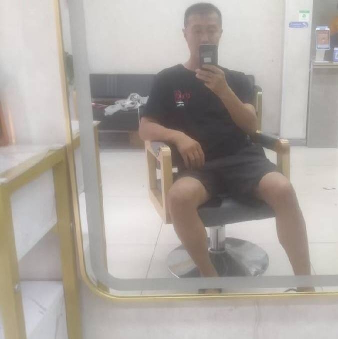 闫杰的第一张照片--王婆说媒