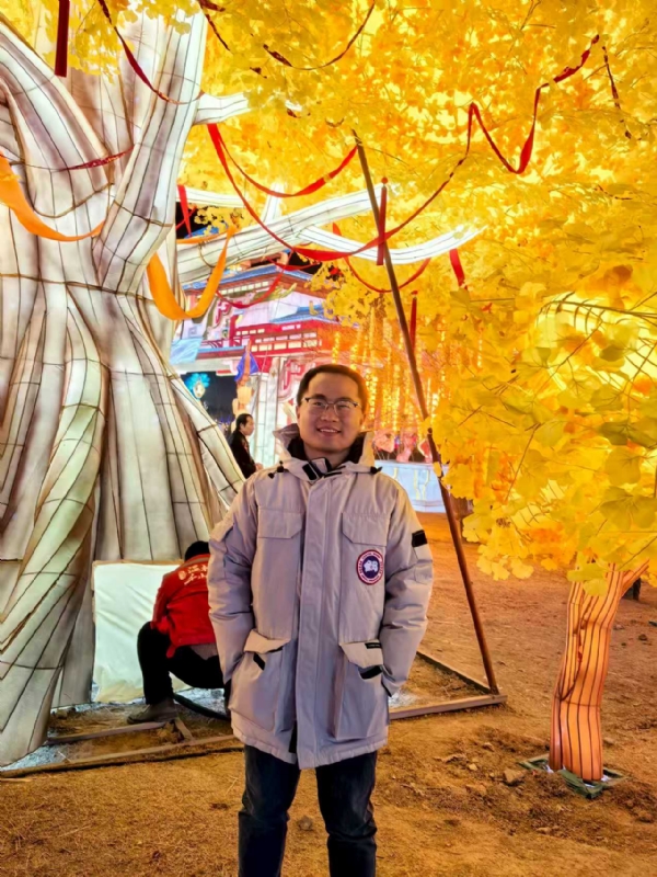 晓木的第二张照片--王婆说媒