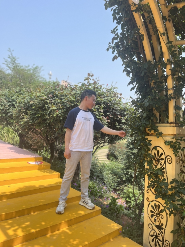 罗湘的第一张照片--王婆说媒