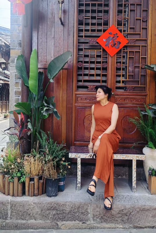 宛霞的第一张照片--王婆说媒