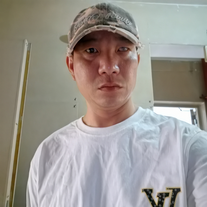 小心做人的第一张照片--王婆说媒