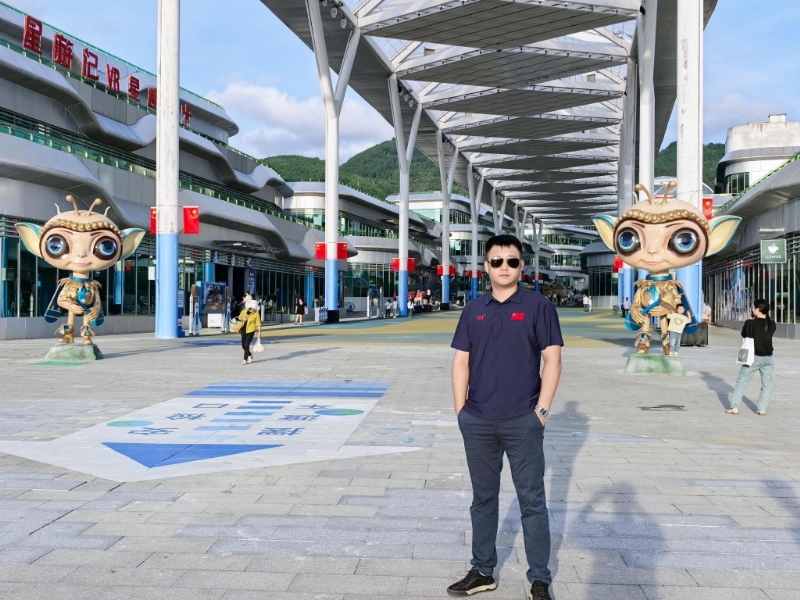 Mr王的第一张照片--王婆说媒