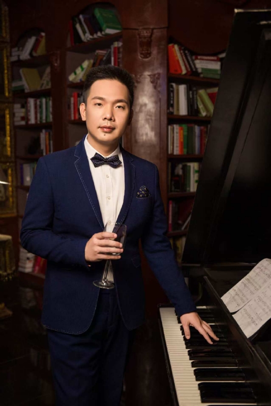 熊猫蔡蔡的第一张照片--王婆说媒