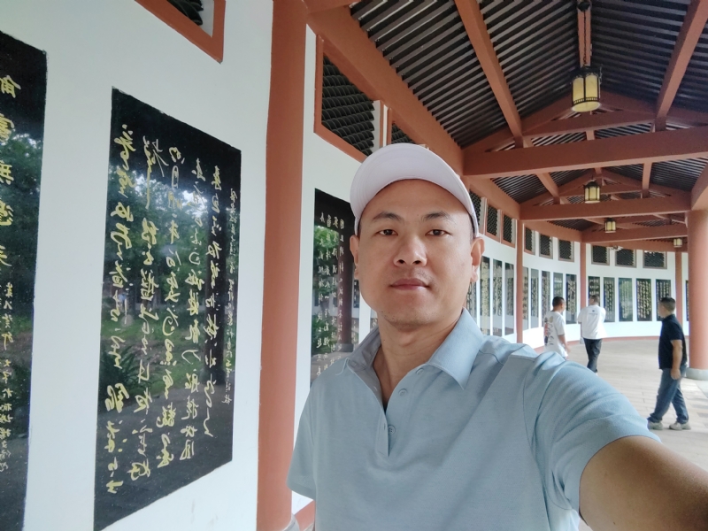 爱运动的范的第一张照片--王婆说媒