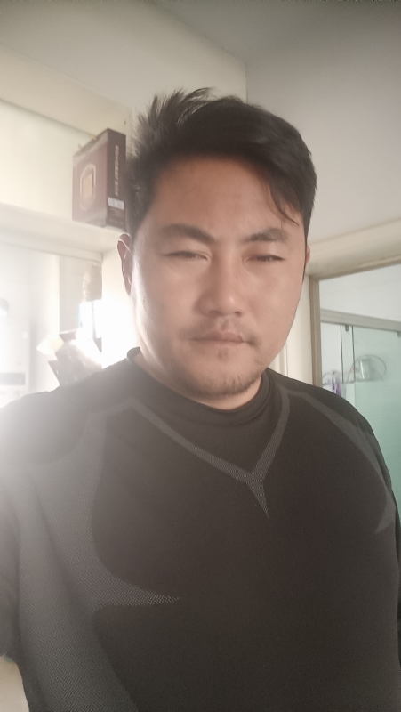 冲出亚马逊的第一张照片--王婆说媒