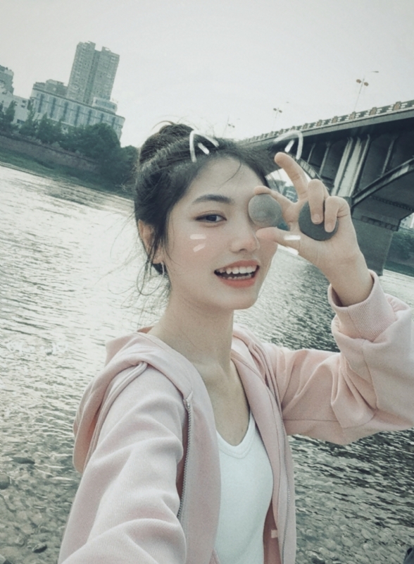 昭十晰的第二张照片--王婆说媒