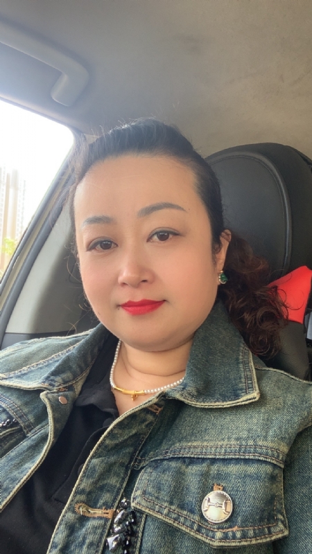 云中的蝶的第一张照片--王婆说媒