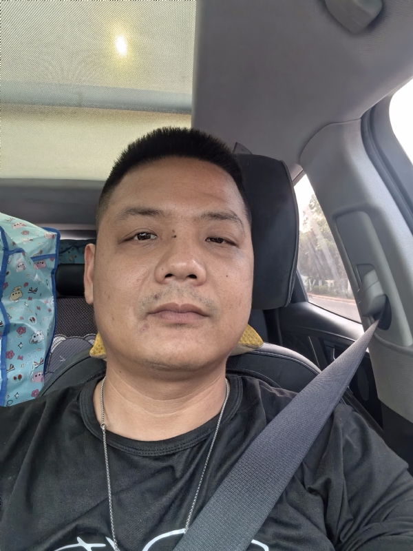 卖电池的大叔的第一张照片--王婆说媒