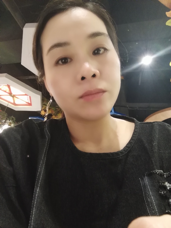 喜欢黑巧的第一张照片--王婆说媒